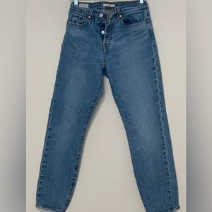Levi’s Wedgie Straight Leg Jeans